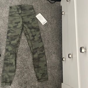 Lululemon Align ITGT Incognito Green Twill size 4 NWT 25 inch